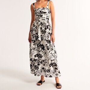 NWT Abercrombie Emerson Tiered Maxi Dress Black Floral Small